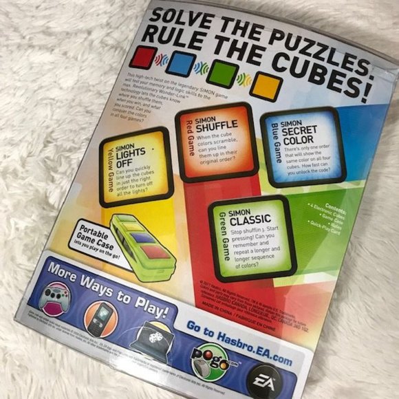 Simon Flash Electronic Game - Picture 9 of 16